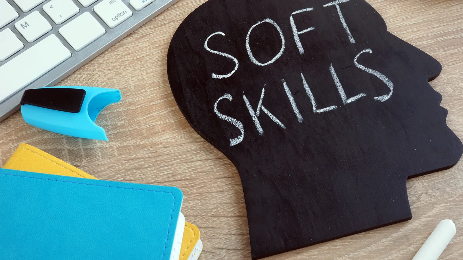 Header for improving softskills through serious games